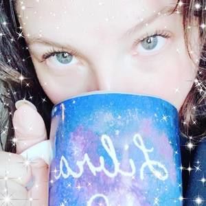 Meet your Posher, Violetta